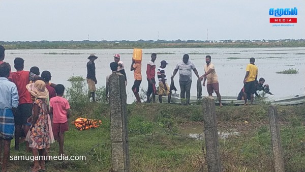 ஆற்றில் மீன்பிடிக்க சென்று முதலையிடம் அகப்பட்ட பெண்- தேடுதல் பணிகள் தீவிரம்..! 